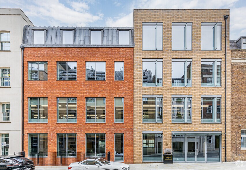 50 Grosvenor Hl, Londres à louer - Photo de l’immeuble – Image 3 sur 3