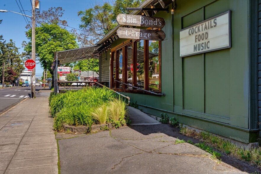 407 Blair Blvd, Eugene, OR à vendre - Photo de l’immeuble – Image 1 sur 28