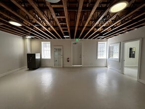 115-117 W Micheltorena St, Santa Barbara, CA à louer Photo intérieure– Image 2 sur 7