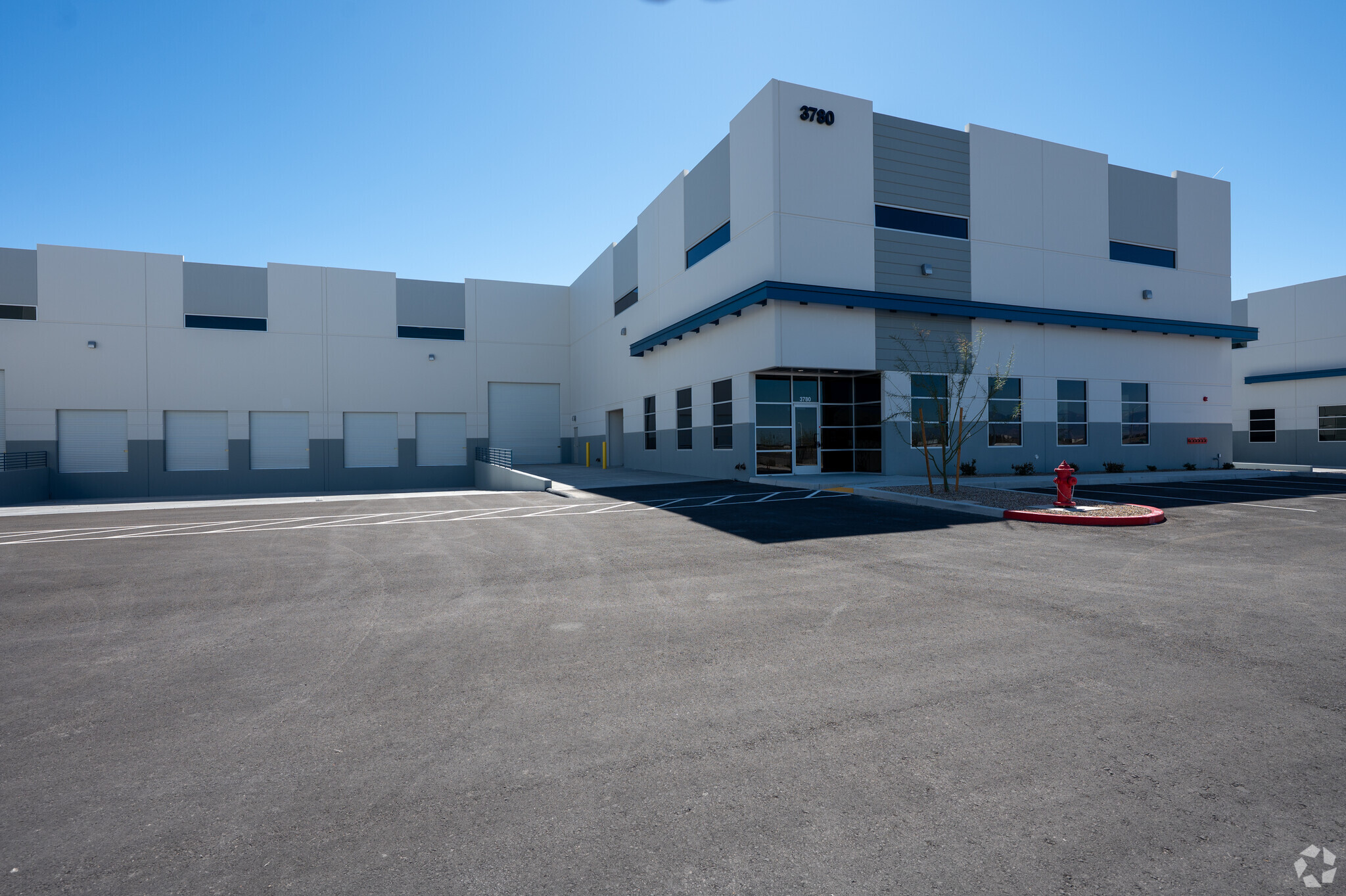 3780 E Dale Ave, Henderson, NV à vendre Photo principale– Image 1 sur 4