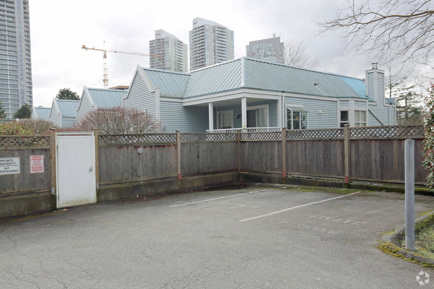 10050-10090 137 A St, Surrey, BC à vendre - Photo de l’immeuble – Image 2 sur 5