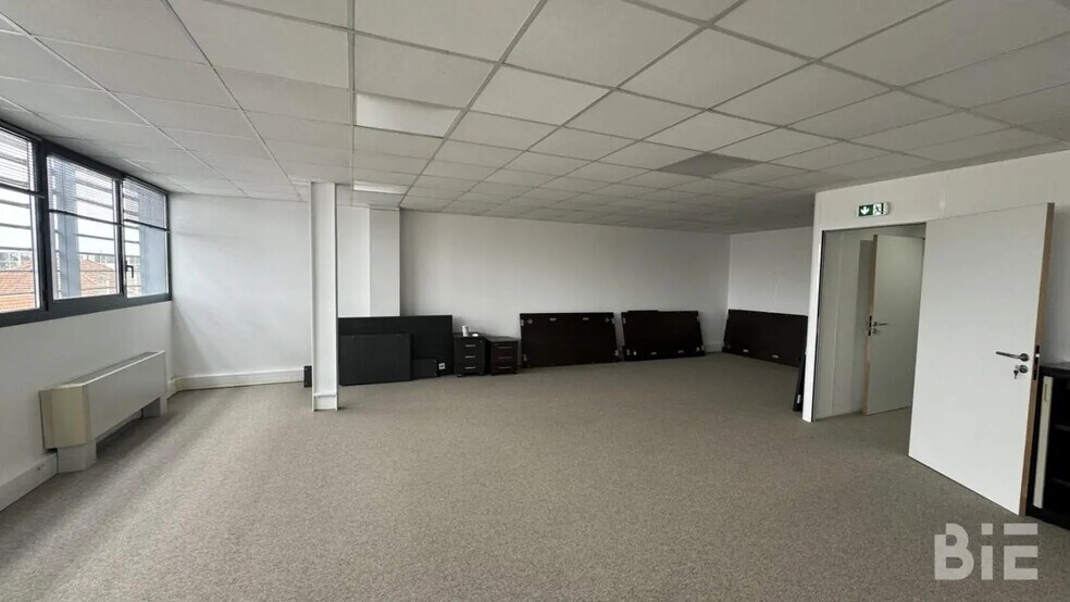 Bureau dans Pessac à louer - Photo de l’immeuble – Image 2 sur 4