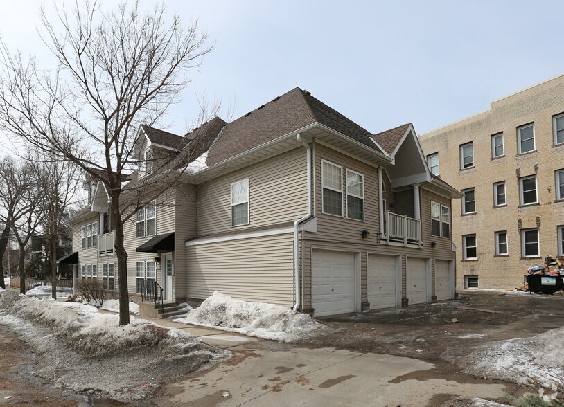 1000 W 22nd St, Minneapolis, MN à vendre - Photo de l’immeuble – Image 2 sur 4