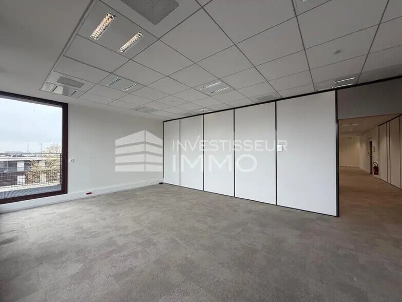 Bureau dans Montévrain à louer - Photo de l’immeuble – Image 3 sur 5