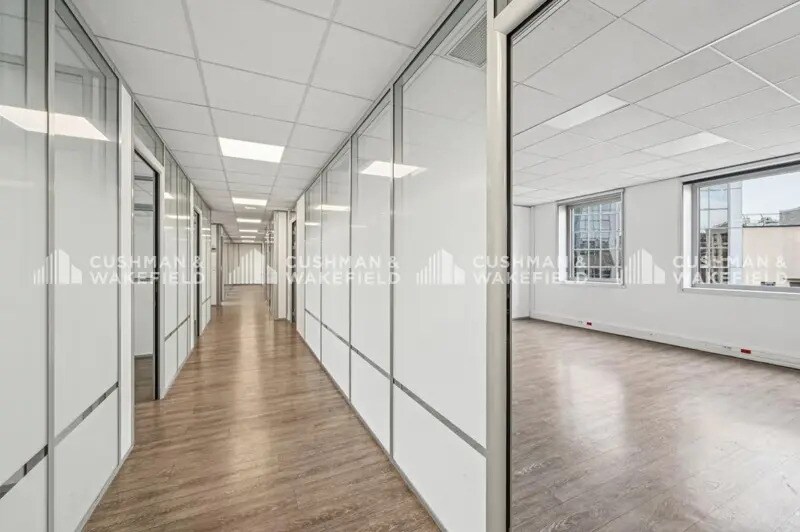 Bureau dans Montrouge à vendre - Photo intérieure – Image 3 sur 15