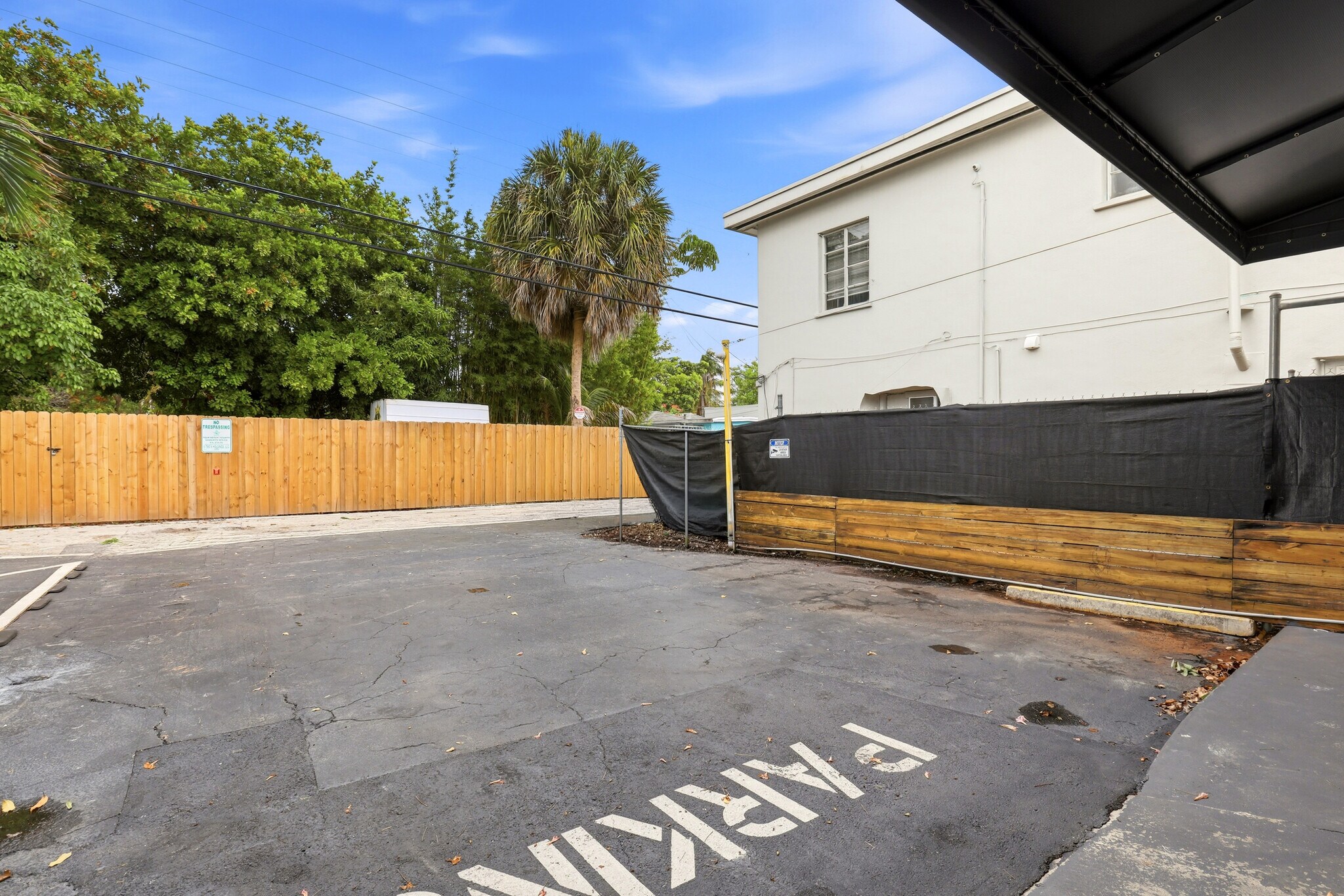 824 N Dixie Hwy, Lake Worth, FL à louer Photo de l’immeuble– Image 1 sur 32