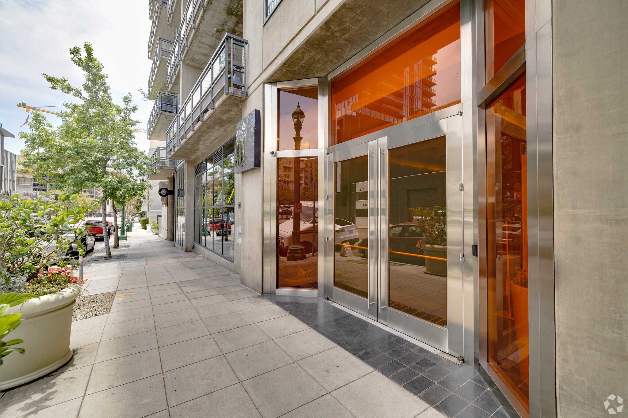 307 W Beech St, San Diego, CA à louer Photo de l’immeuble– Image 1 sur 3
