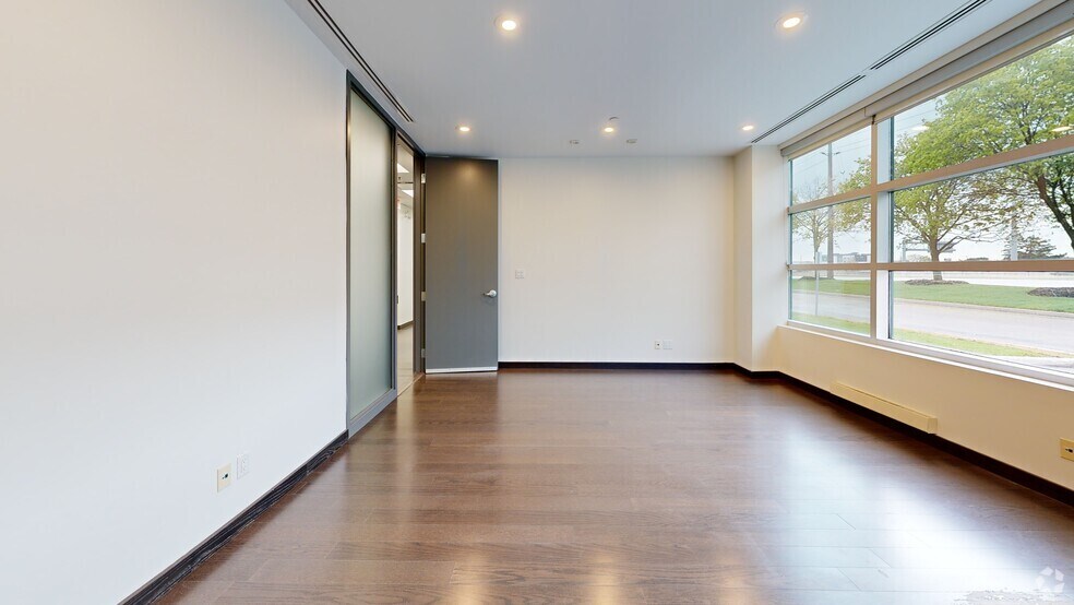 2351 Upper Middle Rd E, Oakville, ON à louer - Numérisation 3D Matterport – Image 2 sur 33