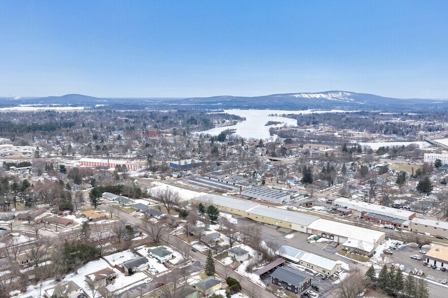 930 Single Ave, Wausau, WI à louer - Photo de l’immeuble – Image 3 sur 33