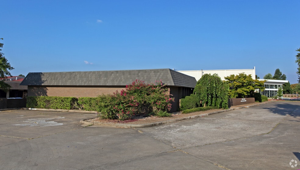 3000 N Market Ave, Fayetteville, AR à louer - Photo principale – Image 1 sur 8