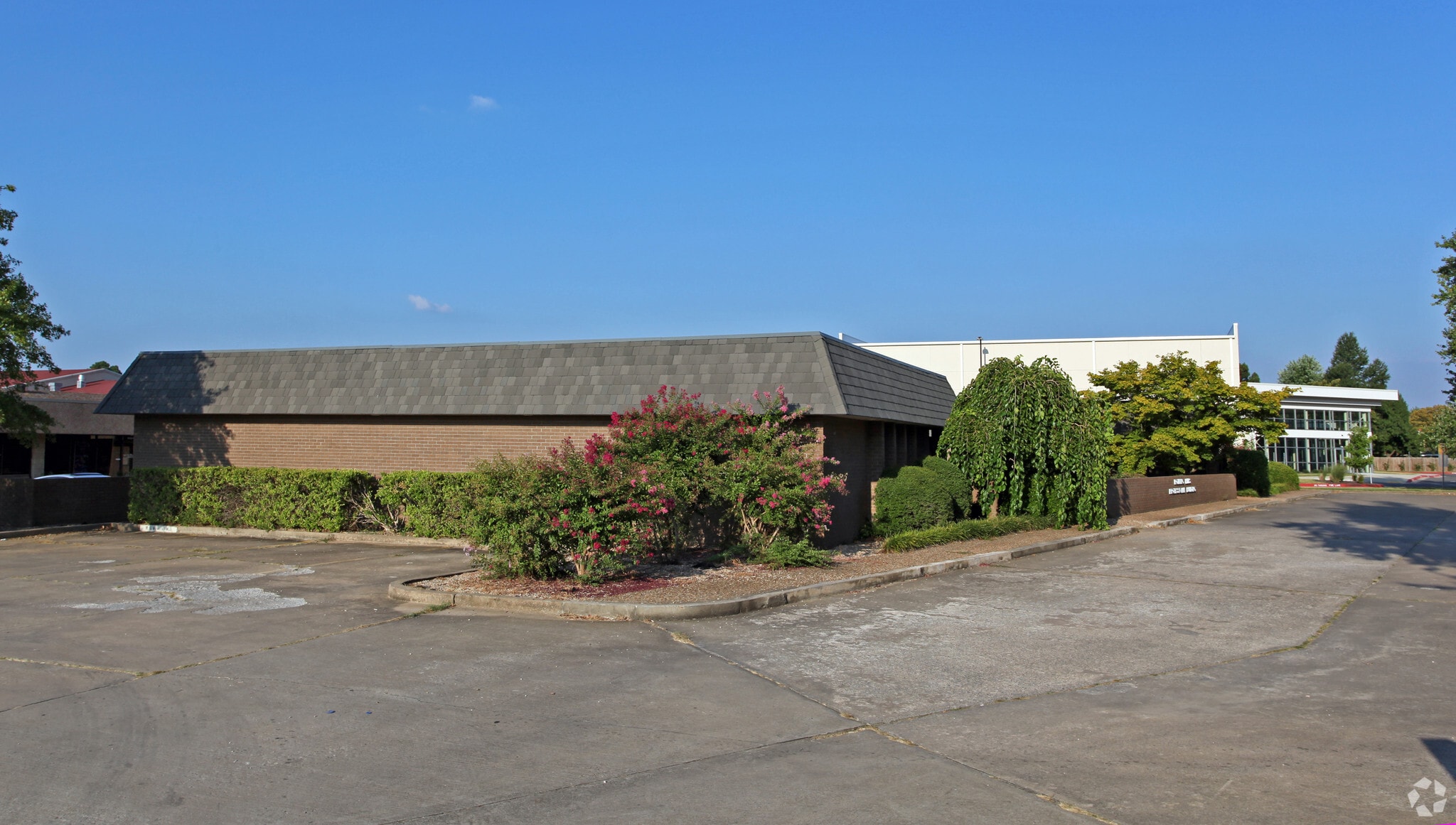 3000 N Market Ave, Fayetteville, AR à louer Photo principale– Image 1 sur 9