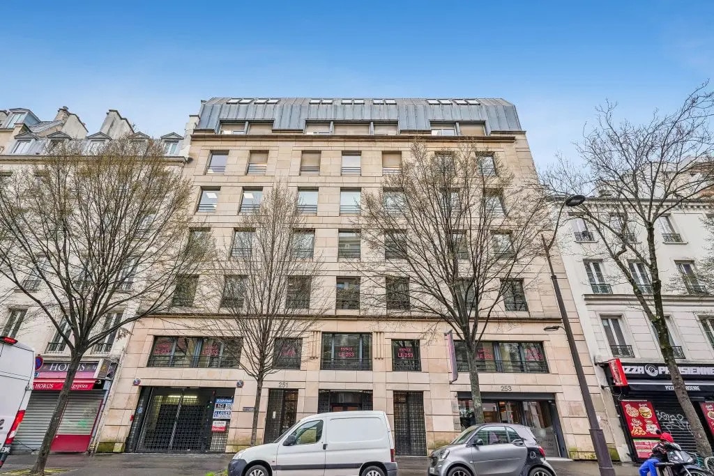 251-253 Rue Du Faubourg Saint-Martin, Paris à vendre Photo de l’immeuble– Image 1 sur 10