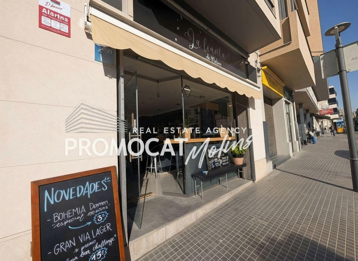 Local commercial dans Molins de Rei, Barcelona à louer Photo principale– Image 1 sur 16