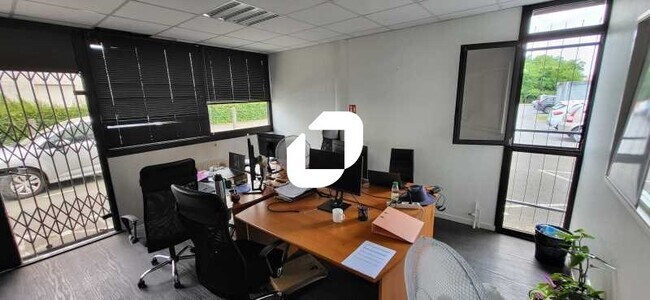 Plus de détails pour Bureau à louer