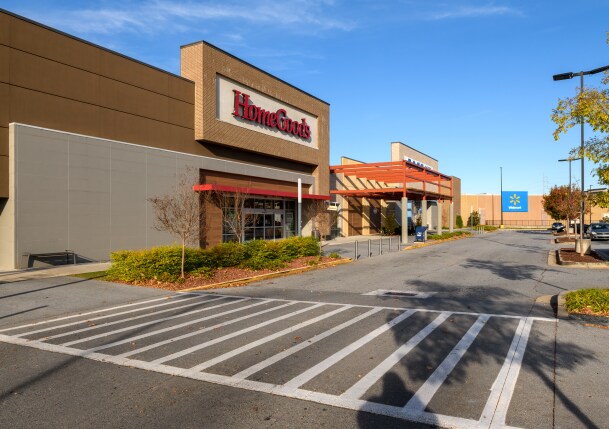 2557-2655 N Decatur Rd, Decatur, GA à louer - Photo de l’immeuble – Image 2 sur 8