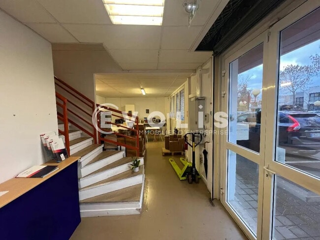 Plus de détails pour Bureau, Local d'activités à louer