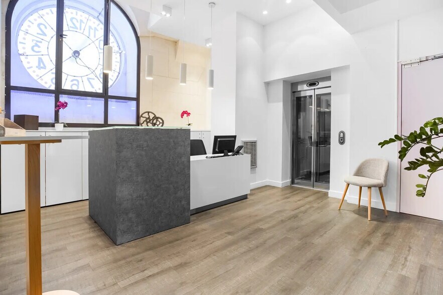 Bureau dans Bordeaux à louer - Photo de l’immeuble – Image 3 sur 10