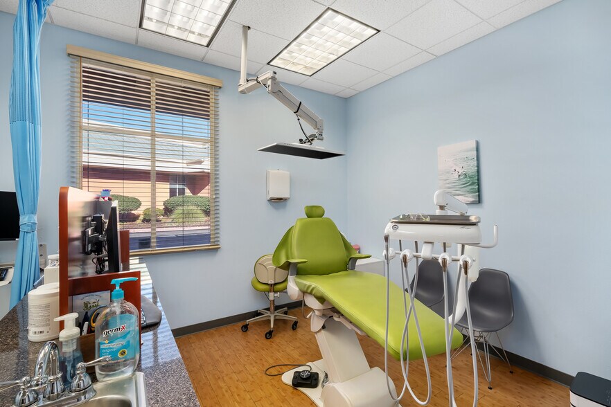 106 Gateway Center Dr, Paso Robles, CA à louer - Photo de l’immeuble – Image 3 sur 42