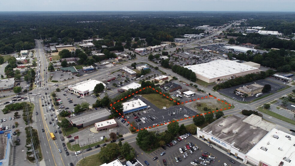 2107 Kirkwood St, High Point, NC à vendre - Photo de l’immeuble – Image 3 sur 5