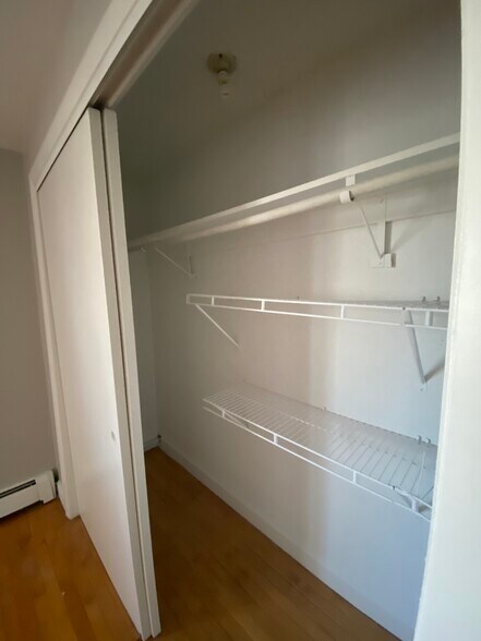 1 Petrel Rd, Quincy, MA à vendre - Photo intérieure – Image 3 sur 13