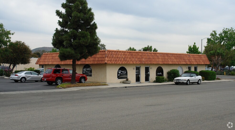 1554-1568 Creek St, San Marcos, CA à louer - Photo de l’immeuble – Image 3 sur 6
