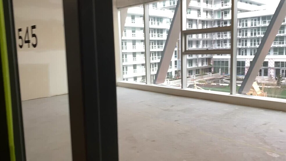 6388 No. 3 Rd, Richmond, BC à louer - Vidéo sur l’annonce professionnelle – Image 2 sur 10