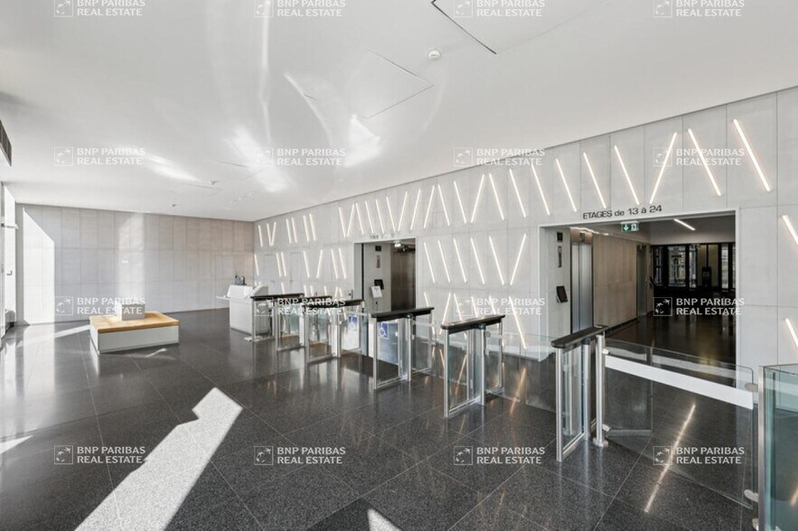 Bureau dans Marseille à louer - Hall d’entrée – Image 3 sur 22