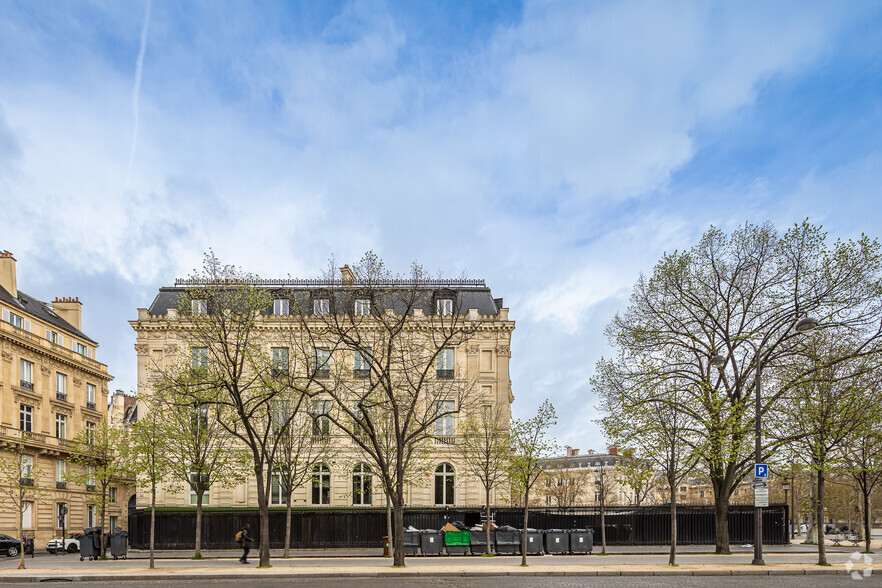 12 Rue De Presbourg, Paris à louer - Photo de l’immeuble – Image 3 sur 3