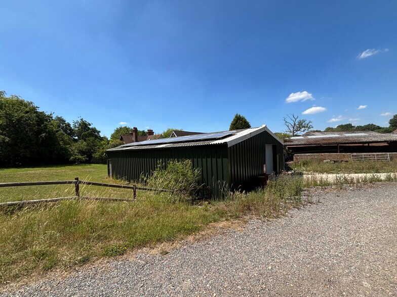 Henfold Ln, Dorking à louer - Photo de l’immeuble – Image 2 sur 2