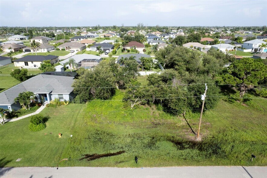 1502 SW 19th Pl, Cape Coral, FL à vendre - Aérien – Image 3 sur 14