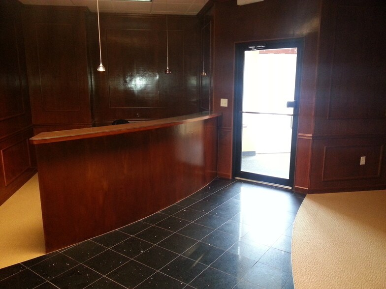 4 West Dr, Chesterfield, MO à louer - Photo intérieure – Image 2 sur 11