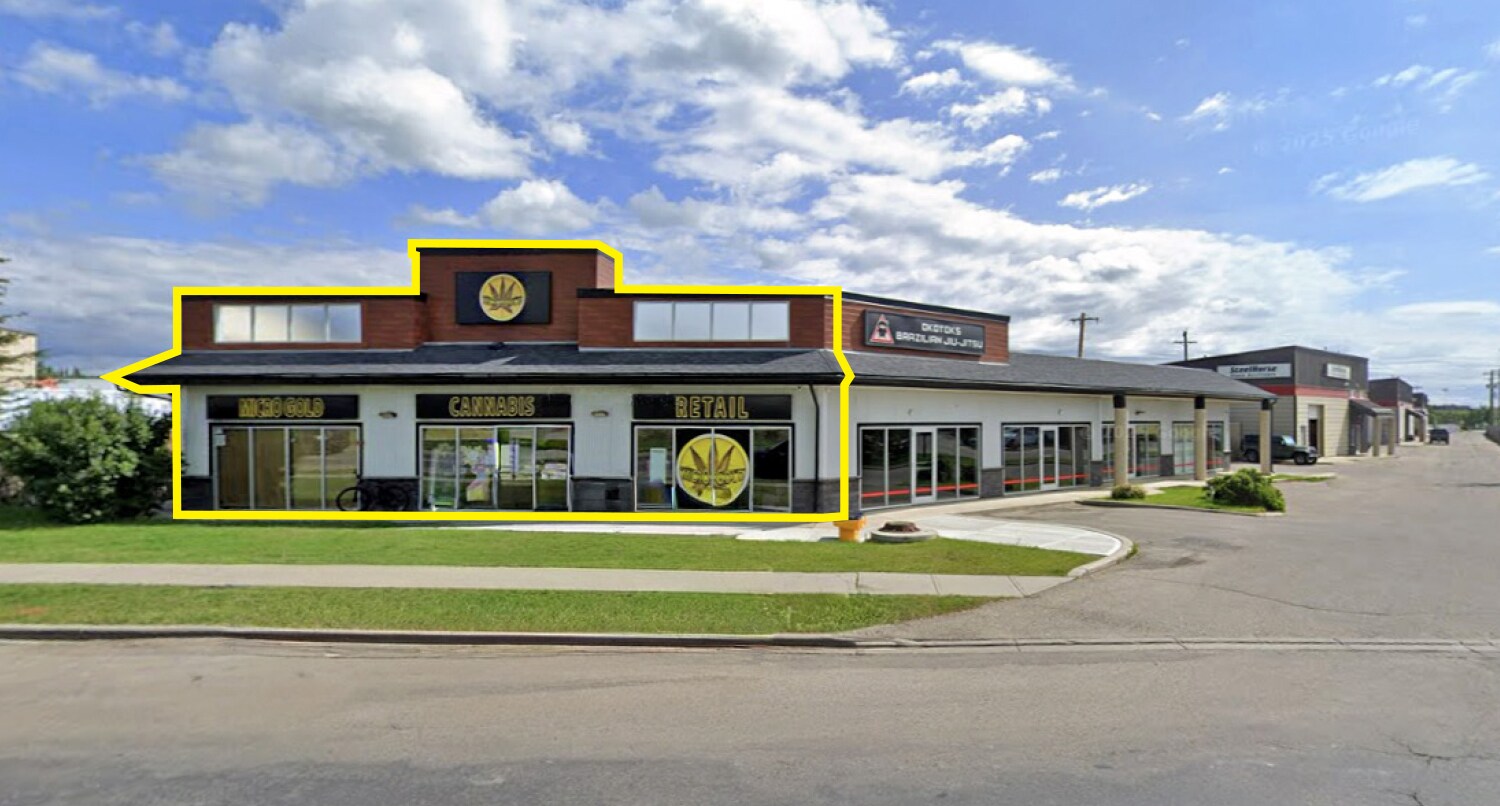 220 N Railway St, Okotoks, AB à louer Photo de l’immeuble– Image 1 sur 11