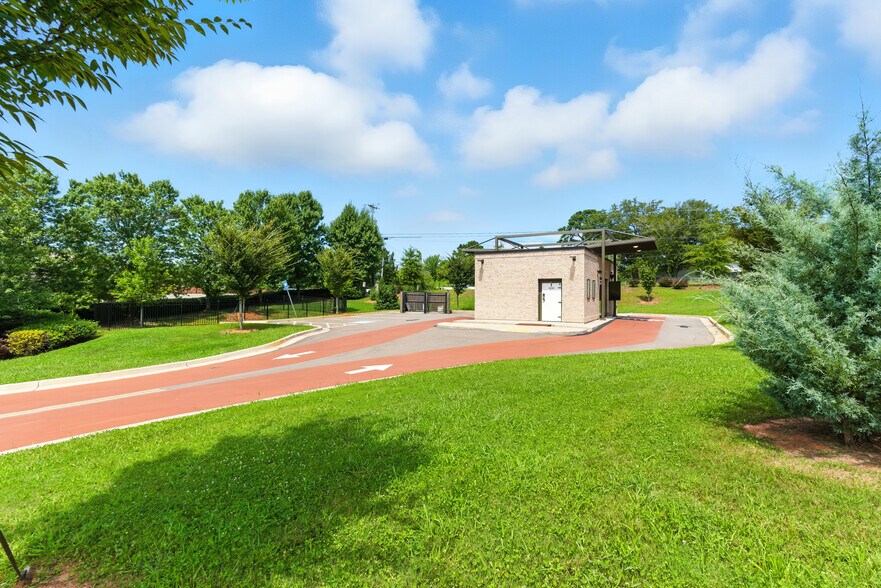 4240 Hickory Flat Hwy, Canton, GA à vendre - Photo de l’immeuble – Image 3 sur 31