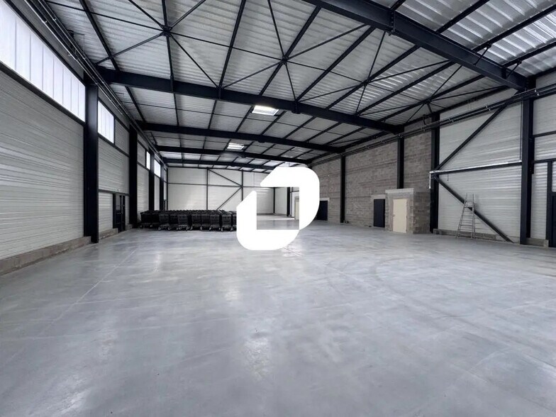 Local d’activités dans Geispolsheim à louer - Photo de l’immeuble – Image 3 sur 10