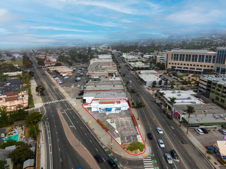 2834 E Main St, Ventura, CA à vendre - Photo de l’immeuble – Image 2 sur 43