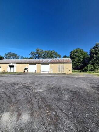 Plus de détails pour 755 E Seneca St, Oswego, NY - Local commercial à louer