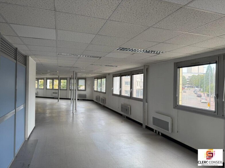Bureau dans Rouen à louer - Photo intérieure – Image 2 sur 12