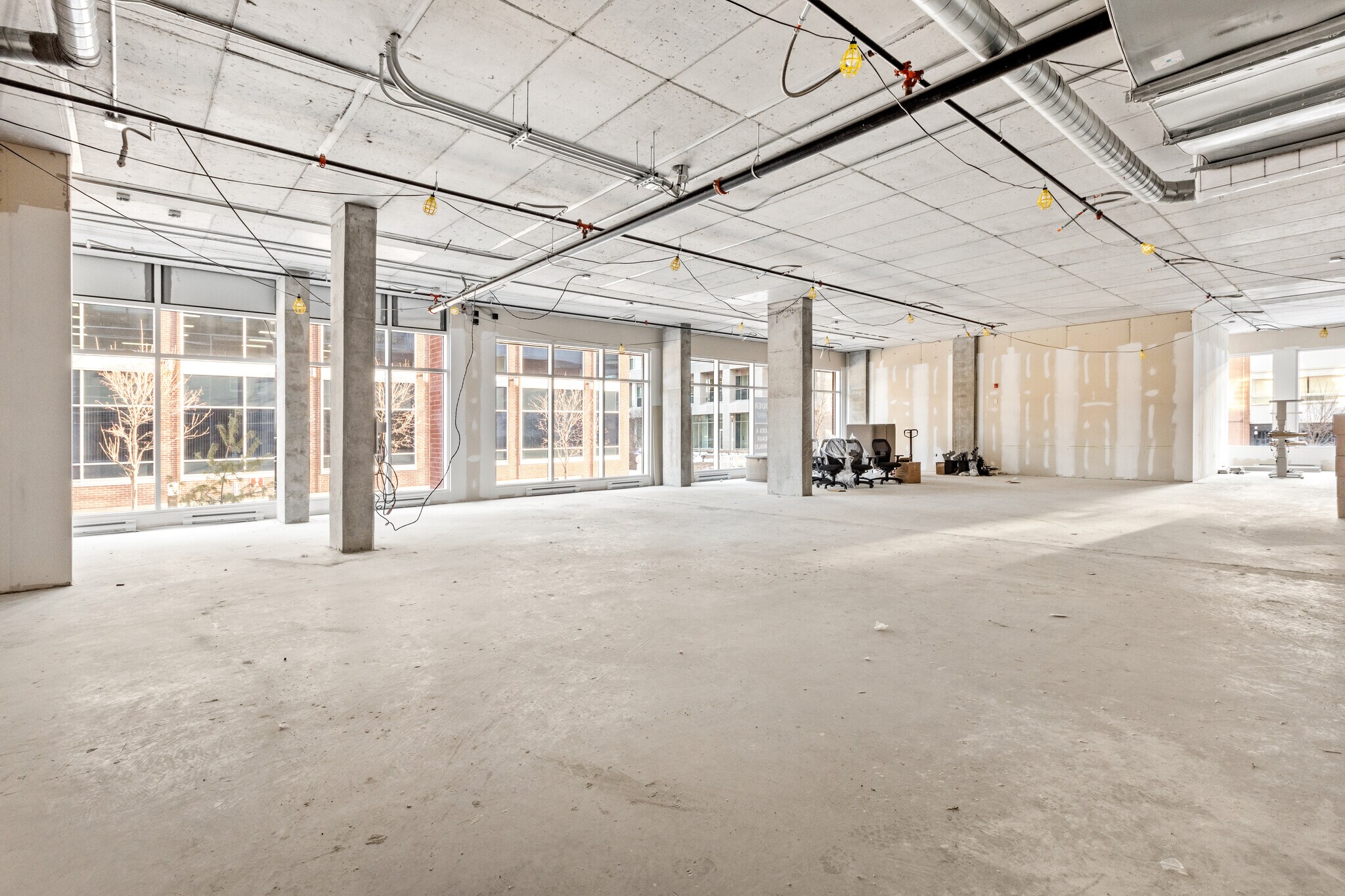 60 Rue Laval, Gatineau, QC à louer Photo de l’immeuble– Image 1 sur 7