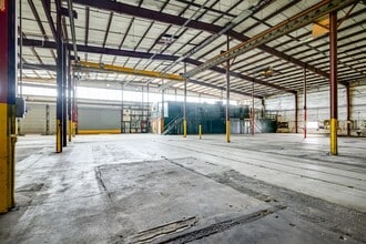 5115 Hartford St, Tampa, FL à louer Photo intérieure– Image 2 sur 3