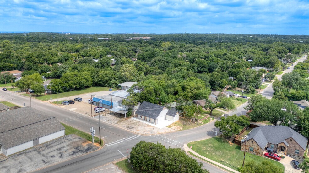 4700 Barbara Rd, River Oaks, TX à vendre - Photo de l’immeuble – Image 3 sur 29