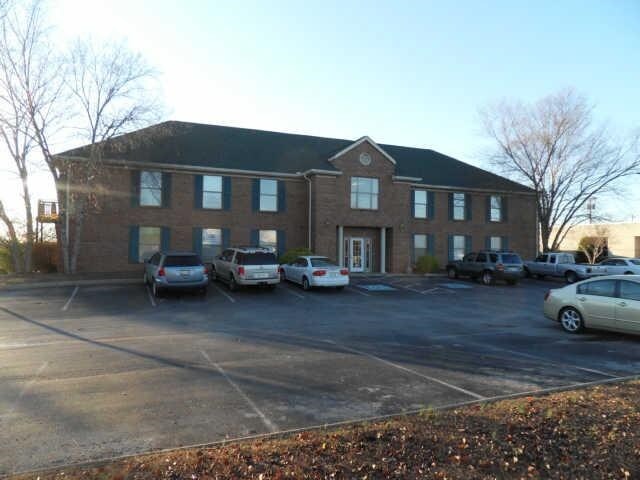 130 Hillcrest Dr, Clarksville, TN à louer - Photo de l’immeuble – Image 2 sur 17