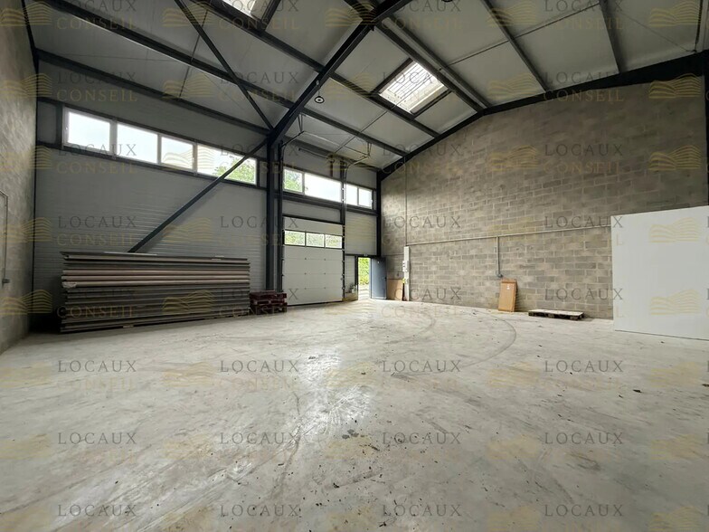 76 Rue Des Hayettes, Bernes-sur-Oise à louer - Photo de l’immeuble – Image 2 sur 6