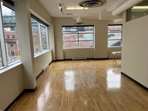 675 King St W, Toronto, ON à louer Photo intérieure– Image 1 sur 4