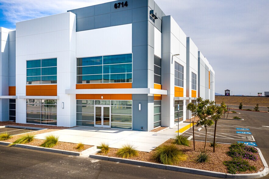 6714 E North Belt Rd, Las Vegas, NV à louer - Photo de l’immeuble – Image 3 sur 6