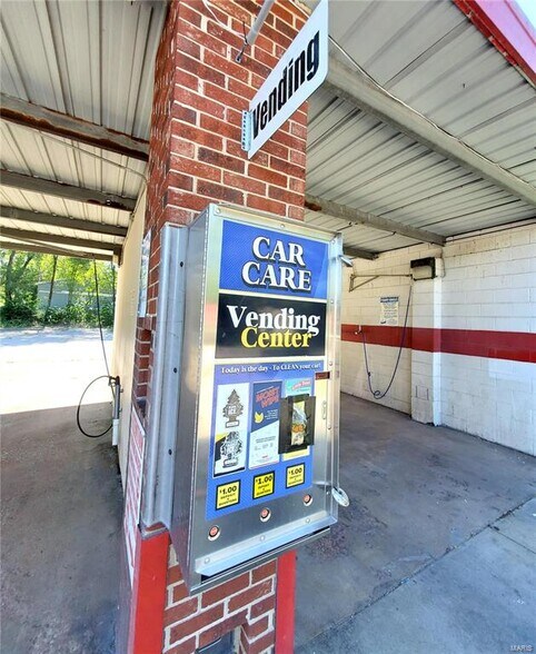 520 Range Ln, Cahokia, IL à vendre - Photo de l’immeuble – Image 3 sur 19