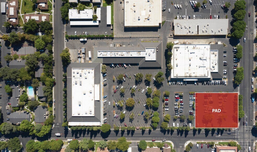 80 W Court St, Woodland, CA à louer - Photo de l’immeuble – Image 3 sur 4