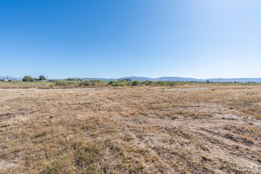 Market St, Lancaster, CA à vendre - Photo principale – Image 1 sur 18