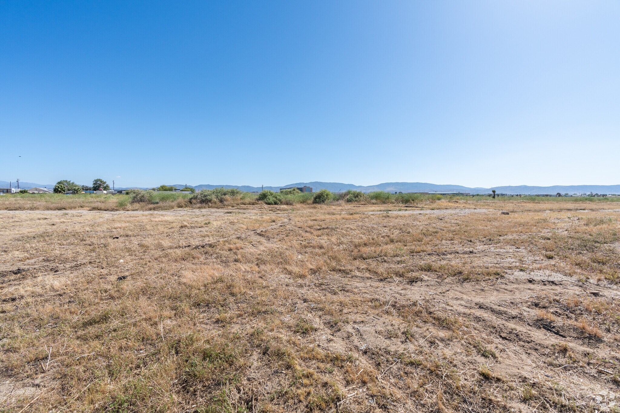 Market St, Lancaster, CA à vendre Photo principale– Image 1 sur 19