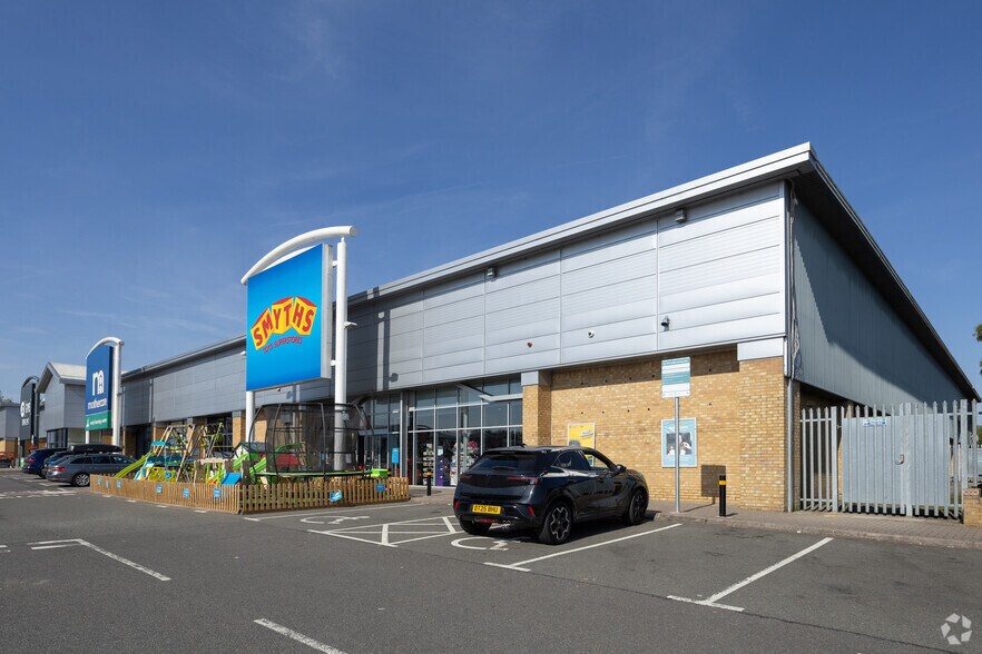 Colliers Way, Telford à louer - Photo principale – Image 2 sur 4