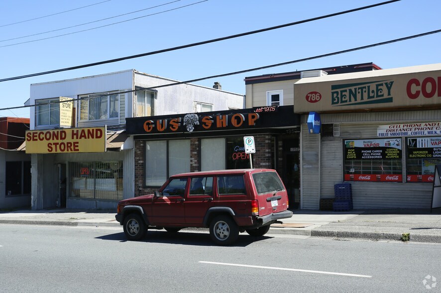 13525 King George Blvd, Surrey, BC à vendre - Photo de l’immeuble – Image 3 sur 4